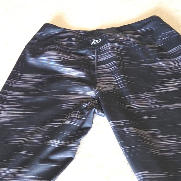 Athletic Leggings - Picture 5 of 7